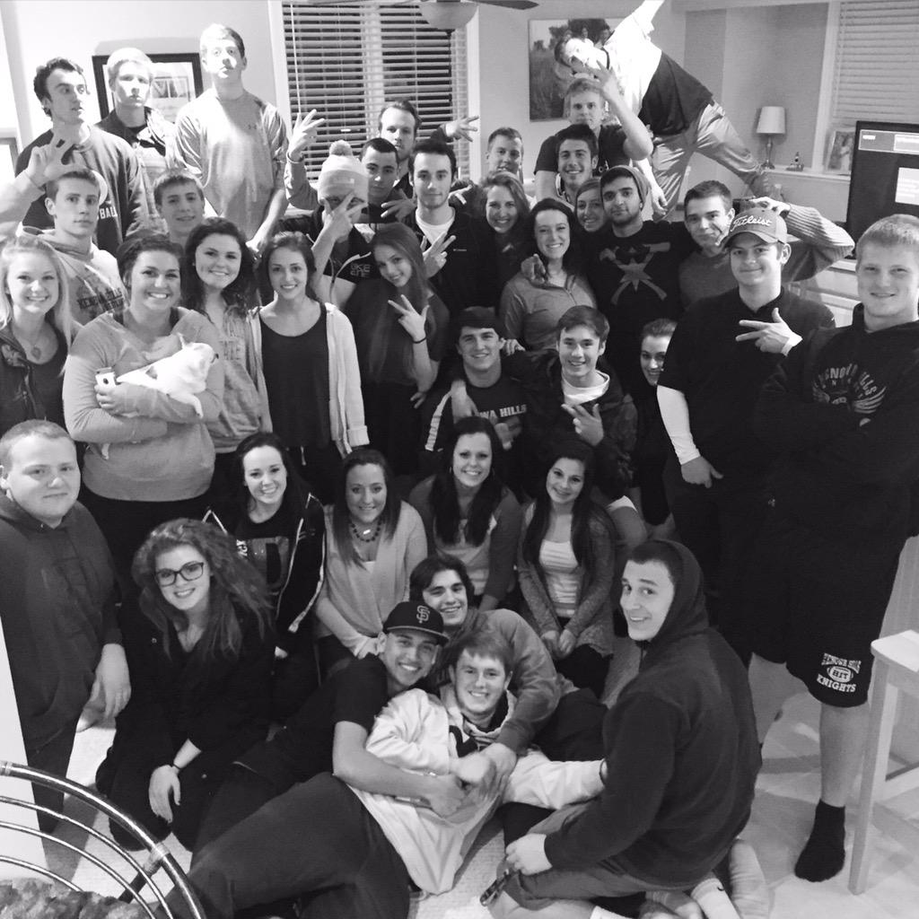 KenowaYoungLife's tweet image. Young Life tonight was an instant classic

#IPoopedMyPants #NotEngaged #StillFired