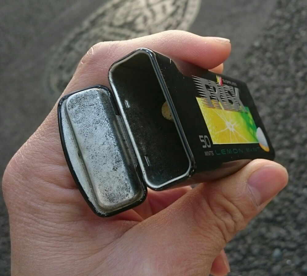 塚本拓弥 フリスクの缶が携帯吸い殻入れにちょうど良い Http T Co Pcm7ipfsi1