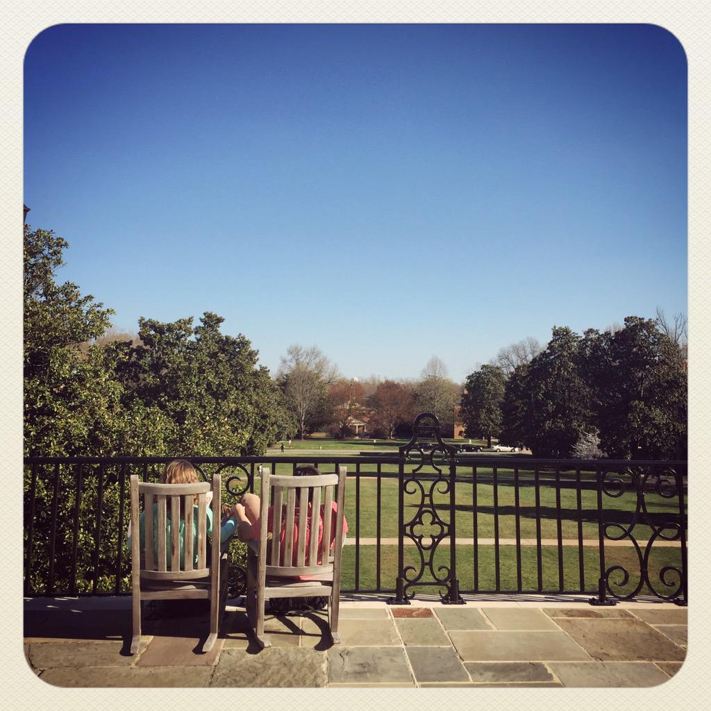 WakeForest's tweet image. 64° and not a ☁️ in the sky. Life is good at #WFU. #SpringintheForest