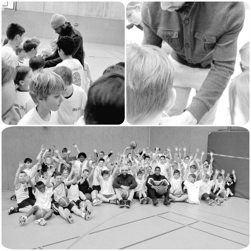 jdjohnson_4's tweet photo. One last stop before we take this flight back home. These kids are awesome, always excited to see us. #206bound http://t.co/GIchIsn92F