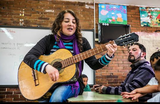 #HistoriasConCorazón
Musicoterapia: una ‘receta mágica’ de enseñanza 🎵🎻📚🎓 > bit.ly/MsctBt <