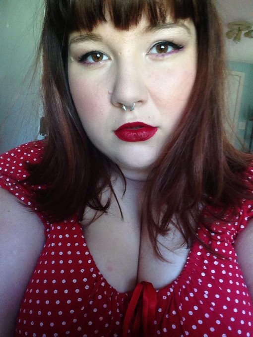 Obese cherub #bbw #effyourbeautystandards http://t.co/pmyEjHMUep