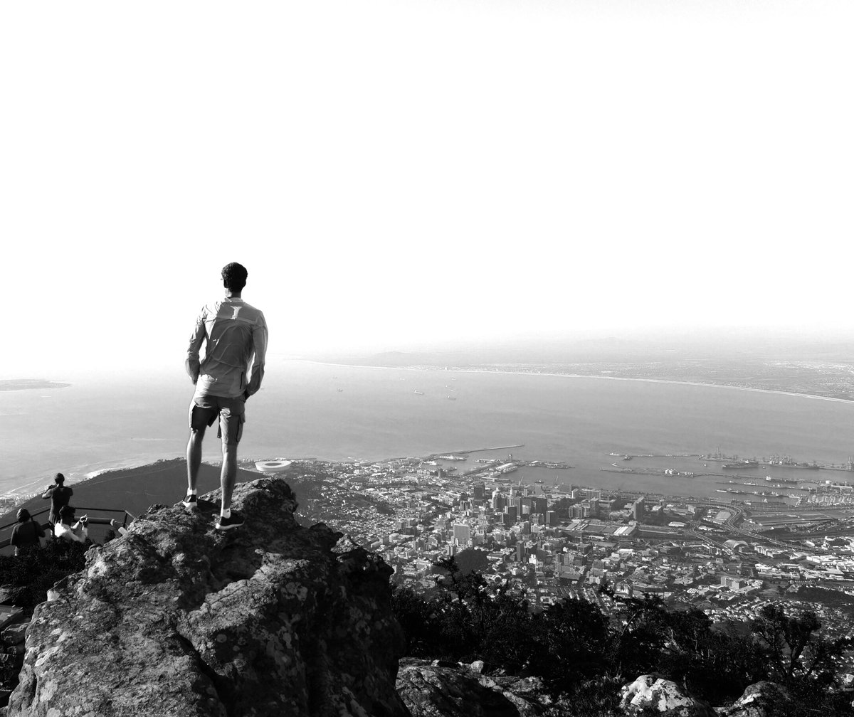 #capetown #trainingscamp #highjump #adidas #allinornothin 
epic view over cape town - a nice place to stay!