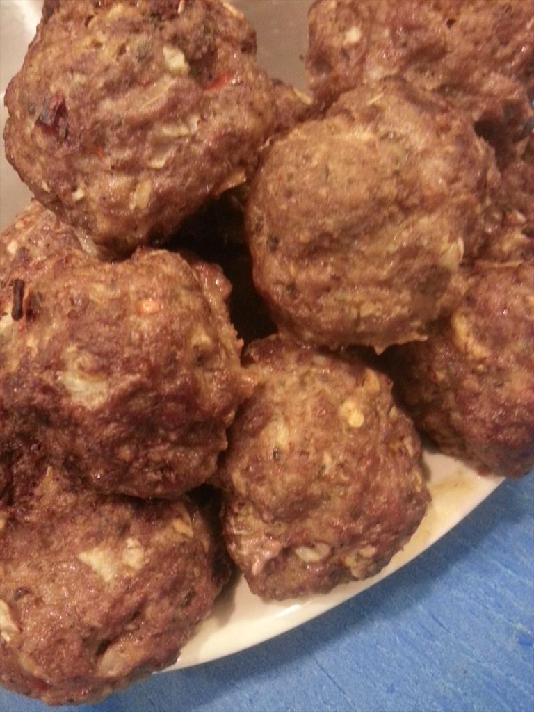 littlestardivis's tweet photo. Our balls are big and meaty. Enjoy a couple with your sweetie @littlestardivis #MeatballMadness #meatballmonday http://t.co/3Rjqju1mSw