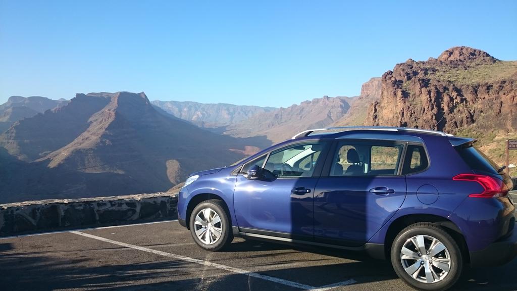 SarCynthia's tweet photo. Mi primer día con el nuevo @Peugeot2008 #azulvirtual IMPRESIONANTE http://t.co/OUgGkQgKVc