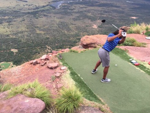Extreme! <a href="/LarryFitzgerald/">Larry Fitzgerald</a> playing your average par 3 in South Africa. golfdig.st/1NAX70t  (via <a href="/AlexMyers3/">Alex Myers</a>)