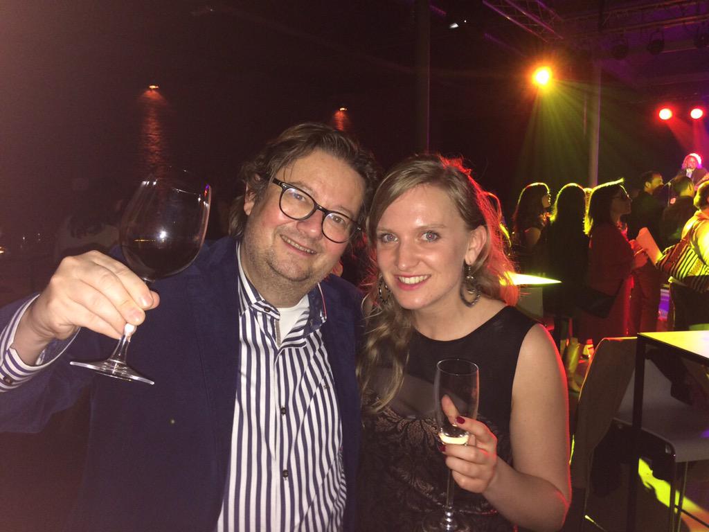 Julie_VDH's tweet photo. Fotootje met onze (ex-)CEO @CouckeMarc! Het was weer een goe feestje! #OmegaPerrigo http://t.co/Txp28WHk5v
