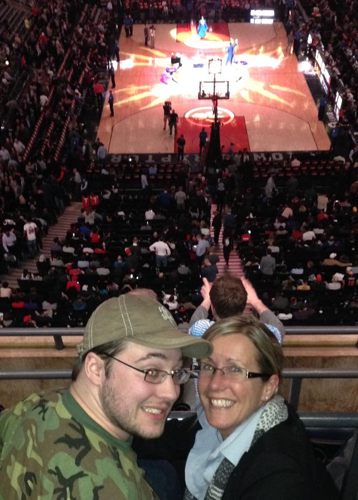 danaLanderson's tweet photo. @Raptors @AutismONT @PAATHforAutism #autismawareness #autismsupporters http://t.co/N93YjKBNqM