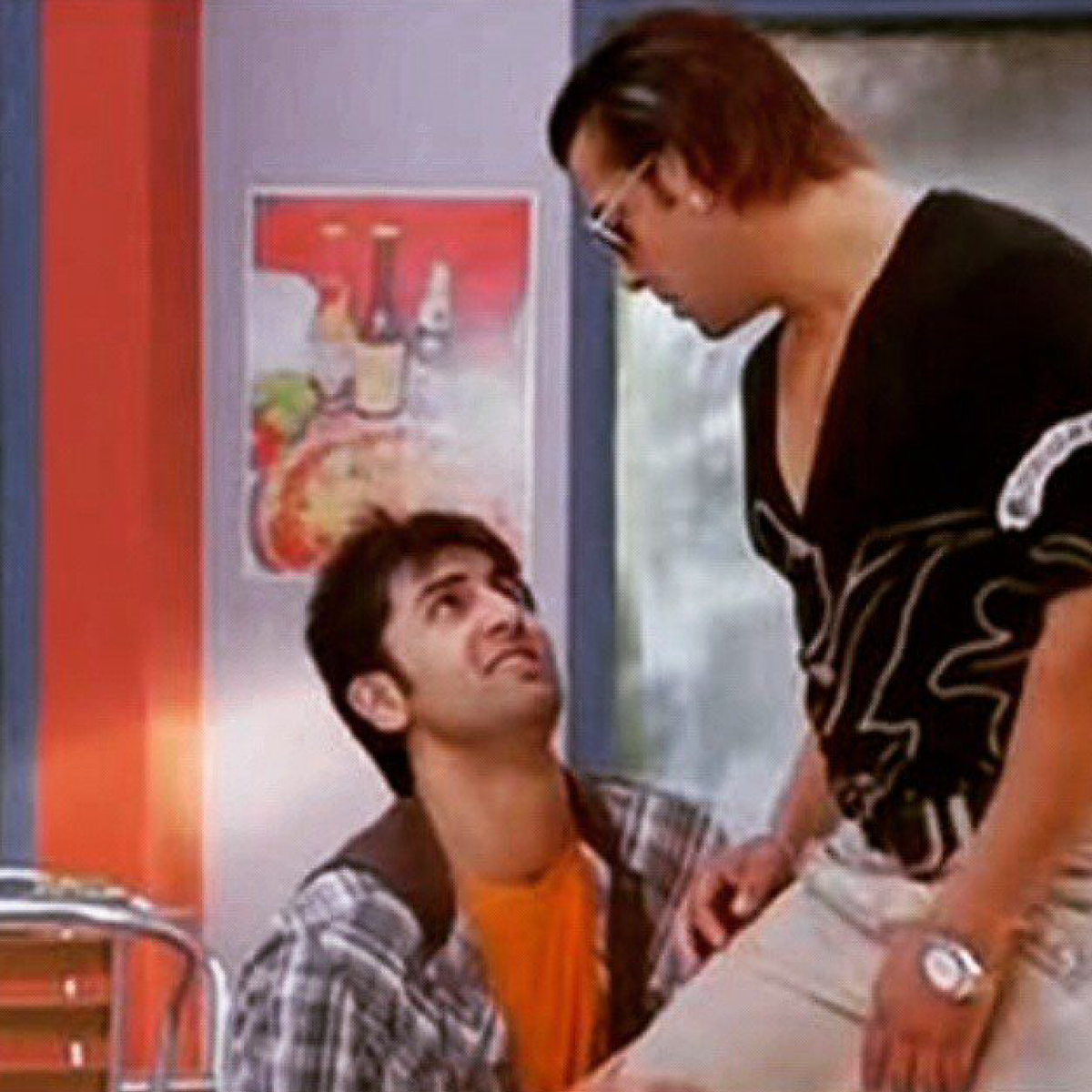 ZoomTV's tweet photo. #FilmyCaption Give a wacky filmy caption to this image http://t.co/IMMt1WKVaD