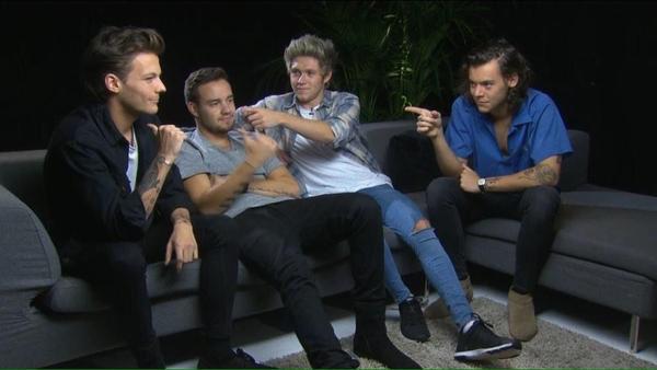 1DrctionFAM's tweet photo. I'm asking myself why are we so rude to people? then I remember, oh yeah we have a sassy king 😂 #masterofallwisdom http://t.co/wstEDySJrL
