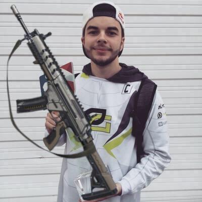 scump's tweet image. You decide