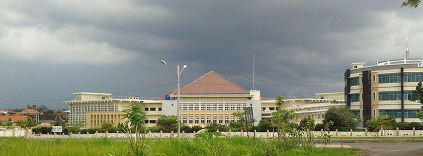 febrianityas's tweet photo. ada dong..“@GNFI 10 Kampus Paling Diminati di Indonesia. Adakah kampusmu? http://t.co/jUxMiuvrPU http://t.co/eDSqEFsIkv”