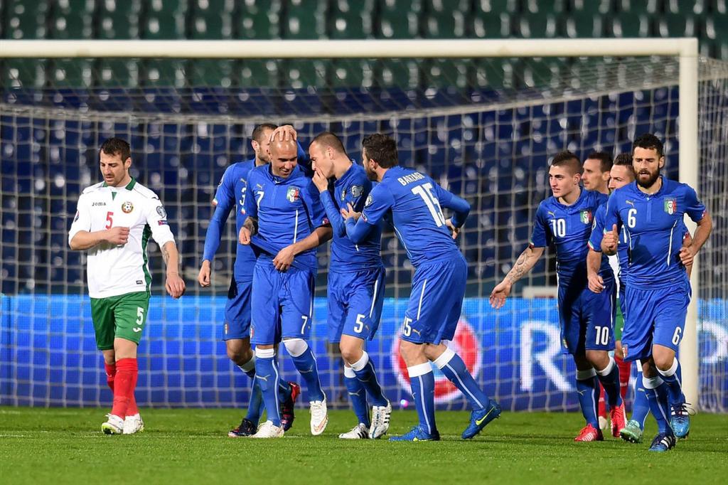 infoAzzurri's tweet photo. Dini hari nanti jam 1.45 WIB, Italia v Inggris disiarkan Kompas Tv! Supacool.. Thx @KompasTV :)) http://t.co/kcK56KkJ62