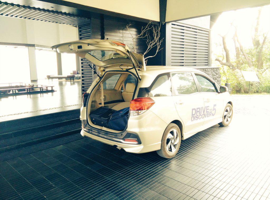 Javeid_Khan's tweet photo. Packed up and all set to head to Bangalore on day 4 of @HondaCarIndia #Mobilio #DriveToDiscover5 http://t.co/VJaACXcd13