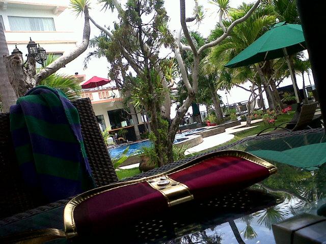 ViaNeizard's tweet photo. Renang dlu,,,,, http://t.co/obHqJp6Pu2