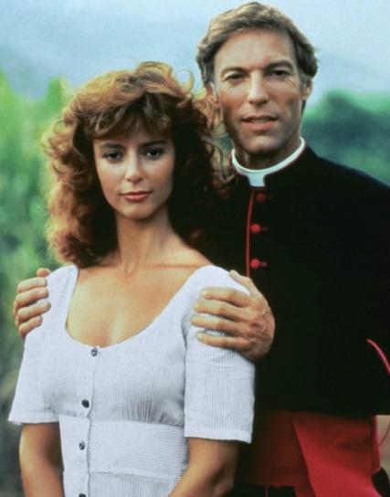 Publicity photo of Rachel Ward and Richard Chamberlain for the THE THORN BIRDS 1983.  Happy birthday Mr. Chamberlain. 