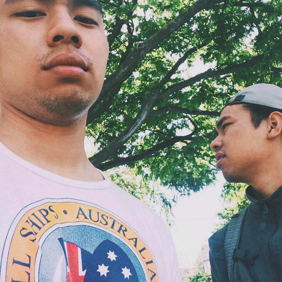ThePaelmoTwins's tweet photo. Day 89: "What were we talking about then?" #SJSU #diningcommons #septum #nature #Paelmotwins2015 http://t.co/fmoPQBETbK