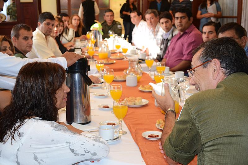 LaRiojaNot's tweet photo. Se concretó una nueva reunión del Comité de Emergencia Provincial.
http://t.co/EjbGpThiqF http://t.co/5DpB5K4leQ