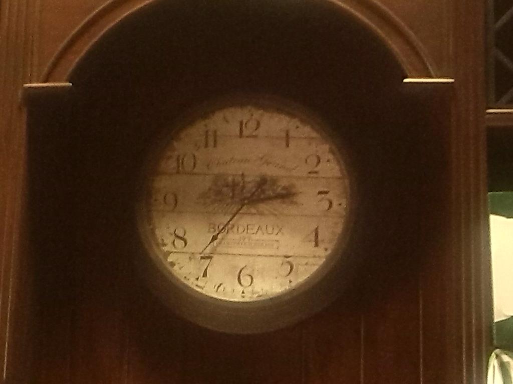 H6J6's tweet photo. <TIME IS RUNNING OUT> http://t.co/QLBFbmr8Ao