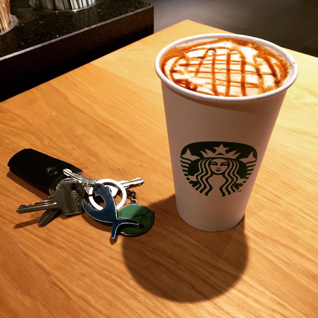 Little morning break at <a href="/LeShuttle/">LeShuttle</a> before leaving for <a href="/KordaOfficial/">Team Korda</a>