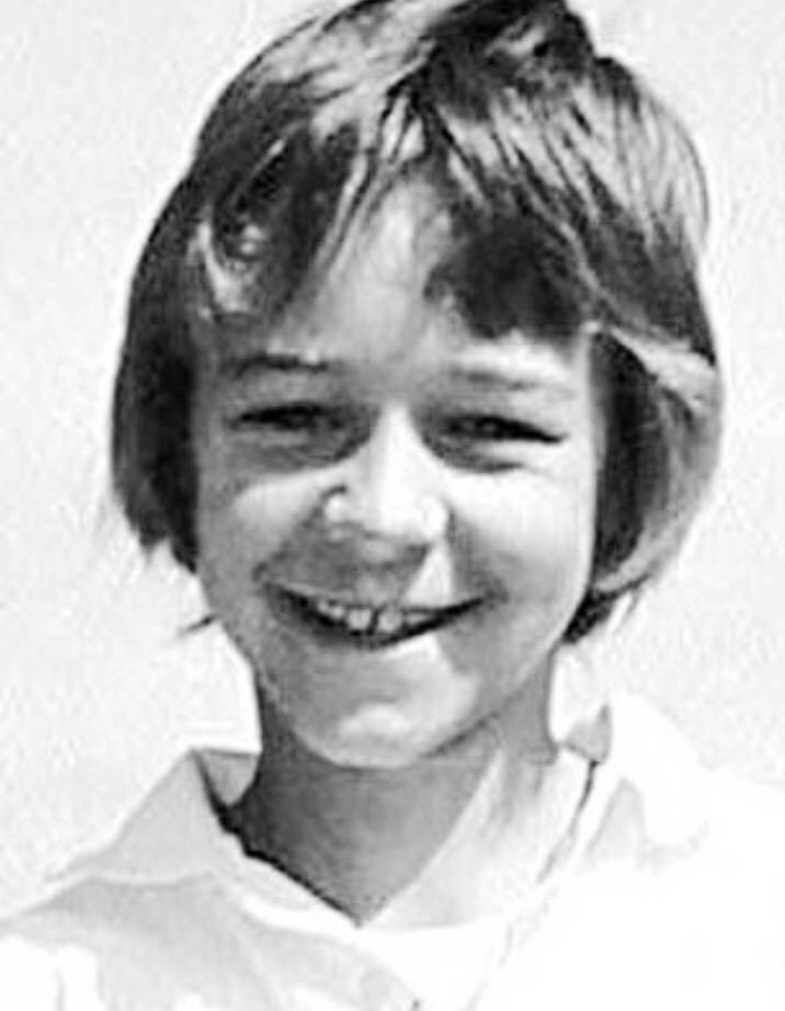Happy Birthday to Russell Crowe 
Feliz Cumpleaños a: 