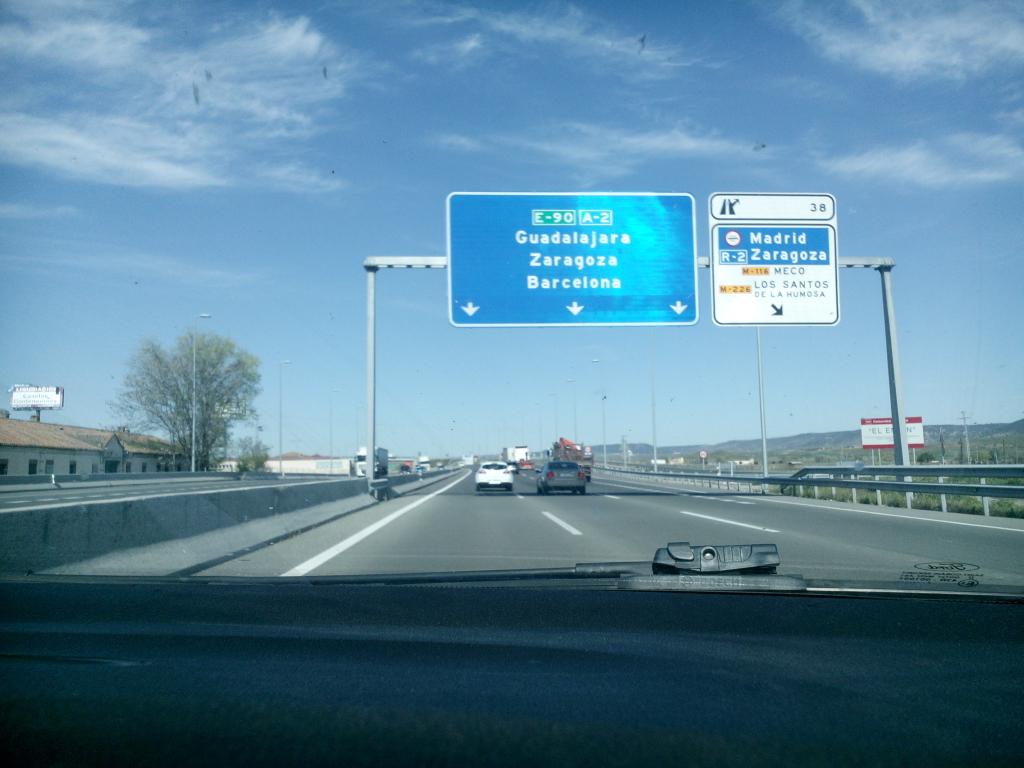 PatriciaSMtinez's tweet photo. allá vamos @LuscindaG  que poquito queda para verte!! Y a ti tb @NicoRivera85  no te pongas celoson!! Jajaja :* http://t.co/J0adnBNQ3a