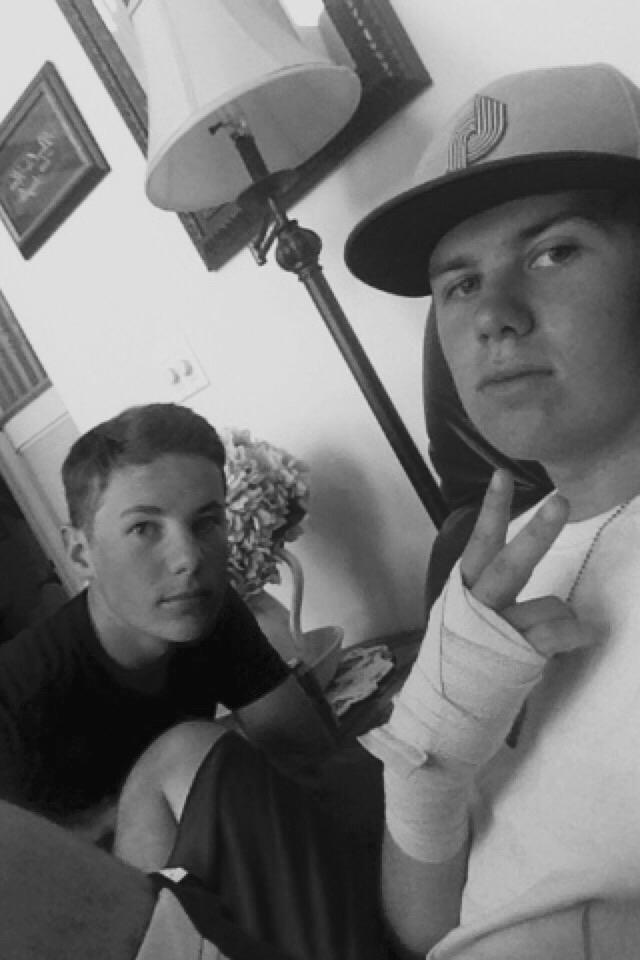 ParkerGibb3's tweet photo. Happy Birthday to the little bro @Tgibby7 ❤️❤️ http://t.co/AhOhFLYo9A