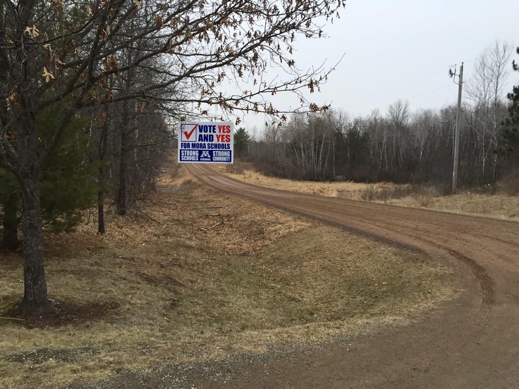voteyes332's tweet photo. Exciting night as yard signs went out. If you are interested in one please email voteyes332@gmail.com http://t.co/vhMKPooB2V
