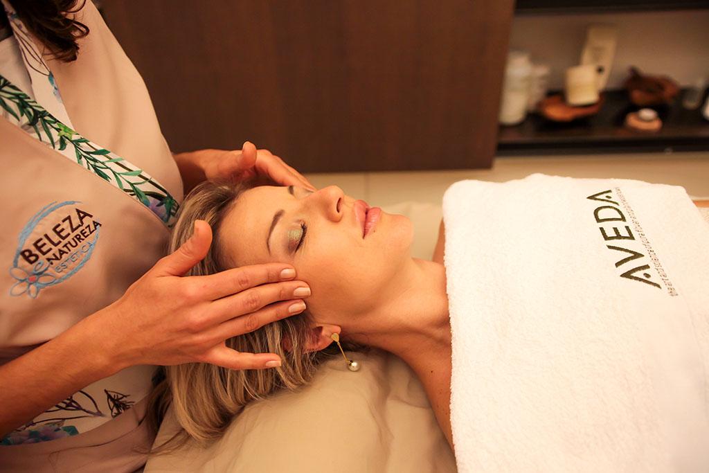 andrearuffifoto's tweet photo. #andrearuffifoto #partnership2015 #avedamission #contrasto #hairstylist #florence #avedalife #avedascience @aveda http://t.co/zkYihFVmID