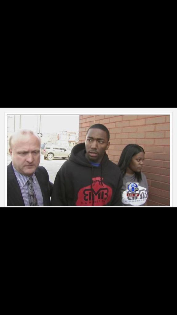 62___H's tweet photo. #FREEBOOCH 🔓 http://t.co/Sja8Qo4o9U