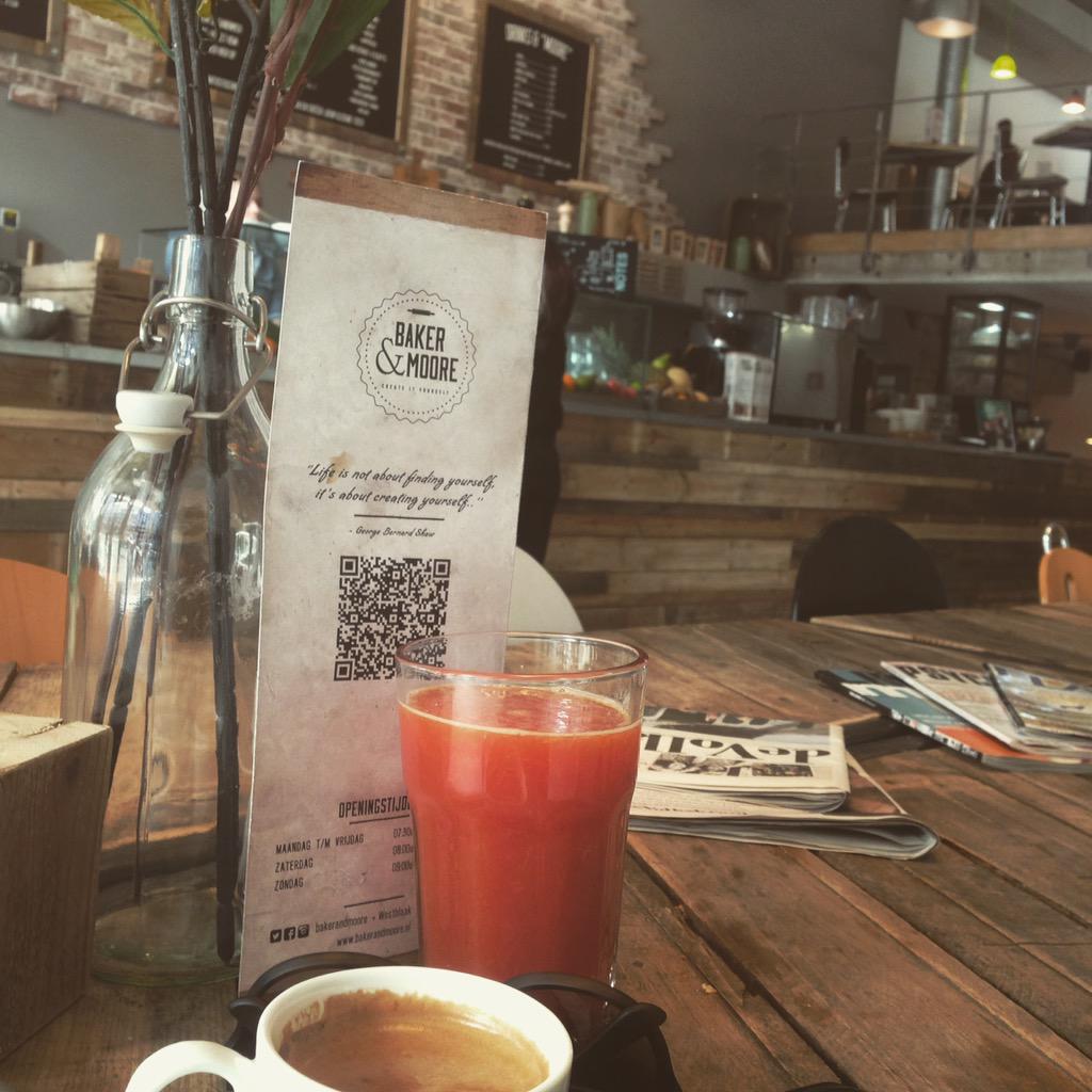basdoornweerd's tweet photo. Weer heerlijke #weekstart #vergadering @basrijdt met #collega's. Elke week nieuwe locatie, vandaag @BakerandMoore http://t.co/GIbErdjWHk