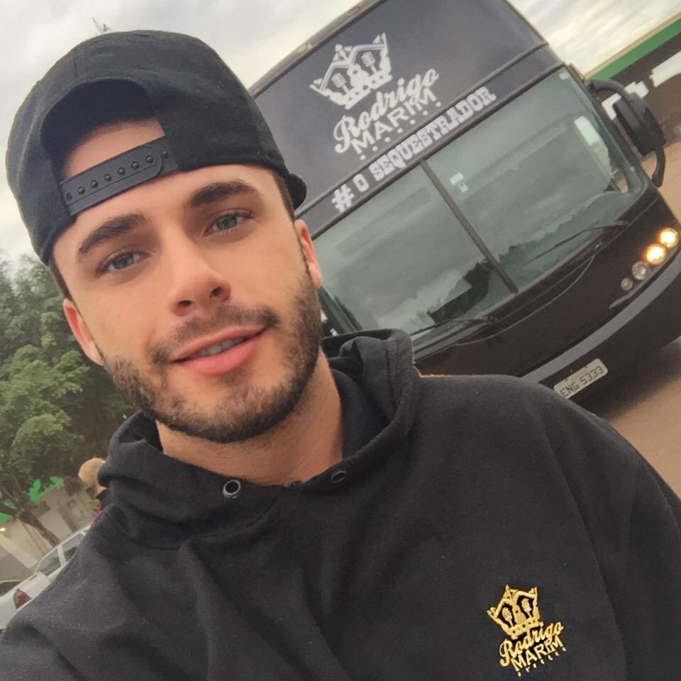 rodrigomarim's tweet photo. Essa é so pra meus seguidores aqui do tt #Osequestrador #RodrigoMarim #BomDia http://t.co/G9HsLmzTvu