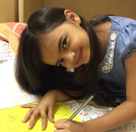 FcRuhaanika's tweet photo. Then n now...
Our ruu baby is growing see d difference :)
#teamRuhaanika
@YHMFans 
@palpalbadeYHM
@RuhaanikaD http://t.co/Ke4hXmRKte