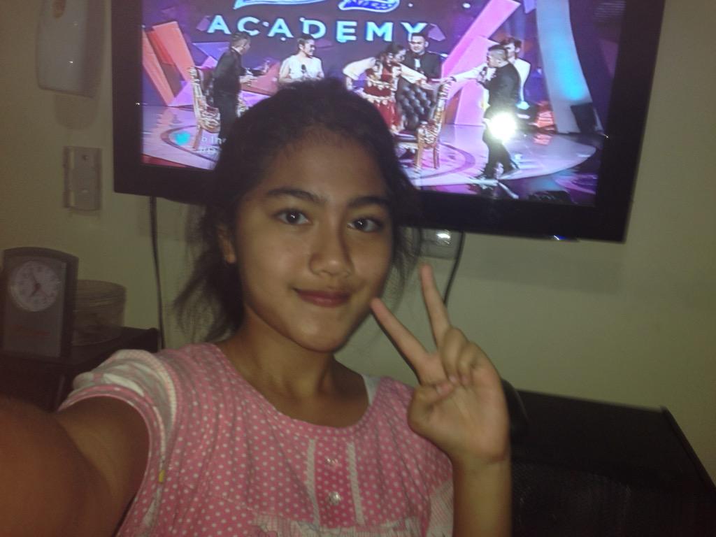 saniajv's tweet photo. Haha kereen binggoww @IndosiarID #dangdutacademy2 http://t.co/4c3WQ06VUd