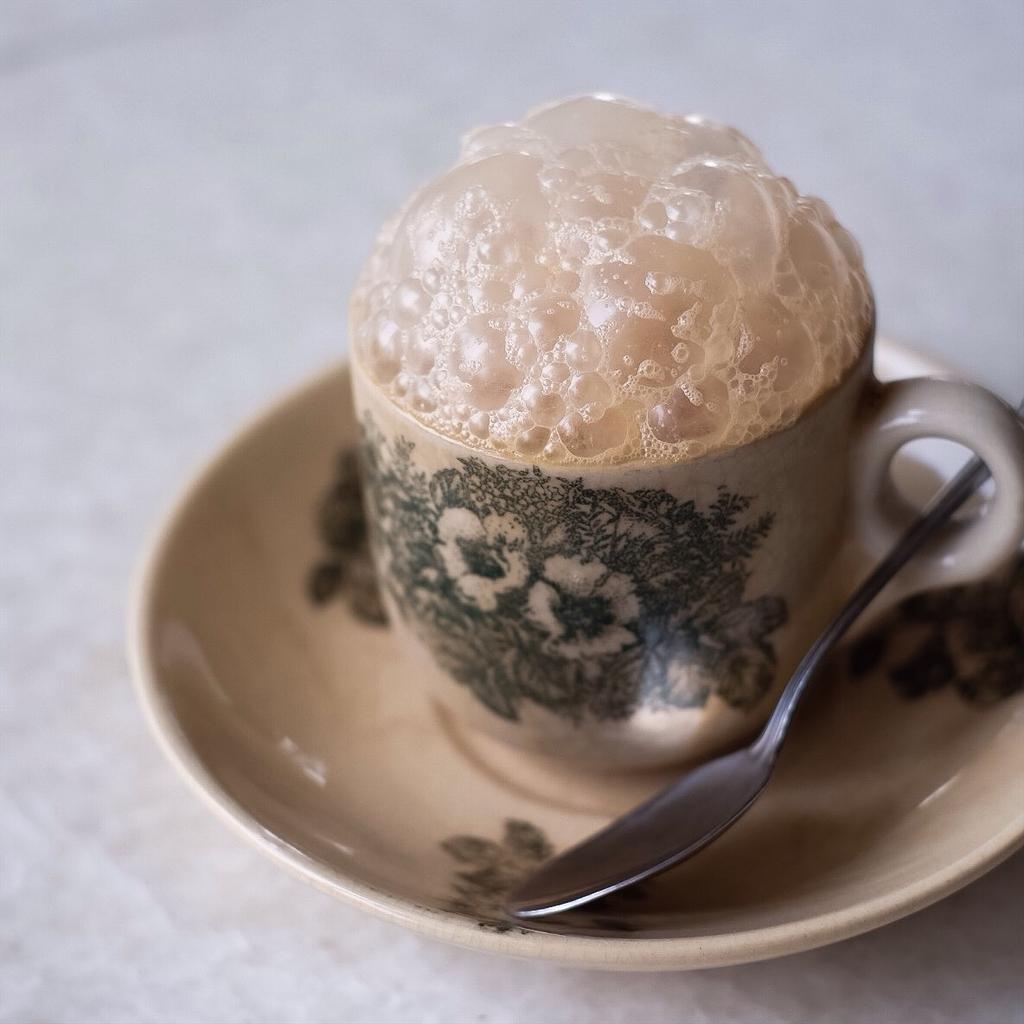 BangiSby's tweet photo. A cup of tea a day, keeps my worries away.

A cup of the best  Teh Tarik in town, keeps my taste-bud happy! http://t.co/SP6R7fIU4t
