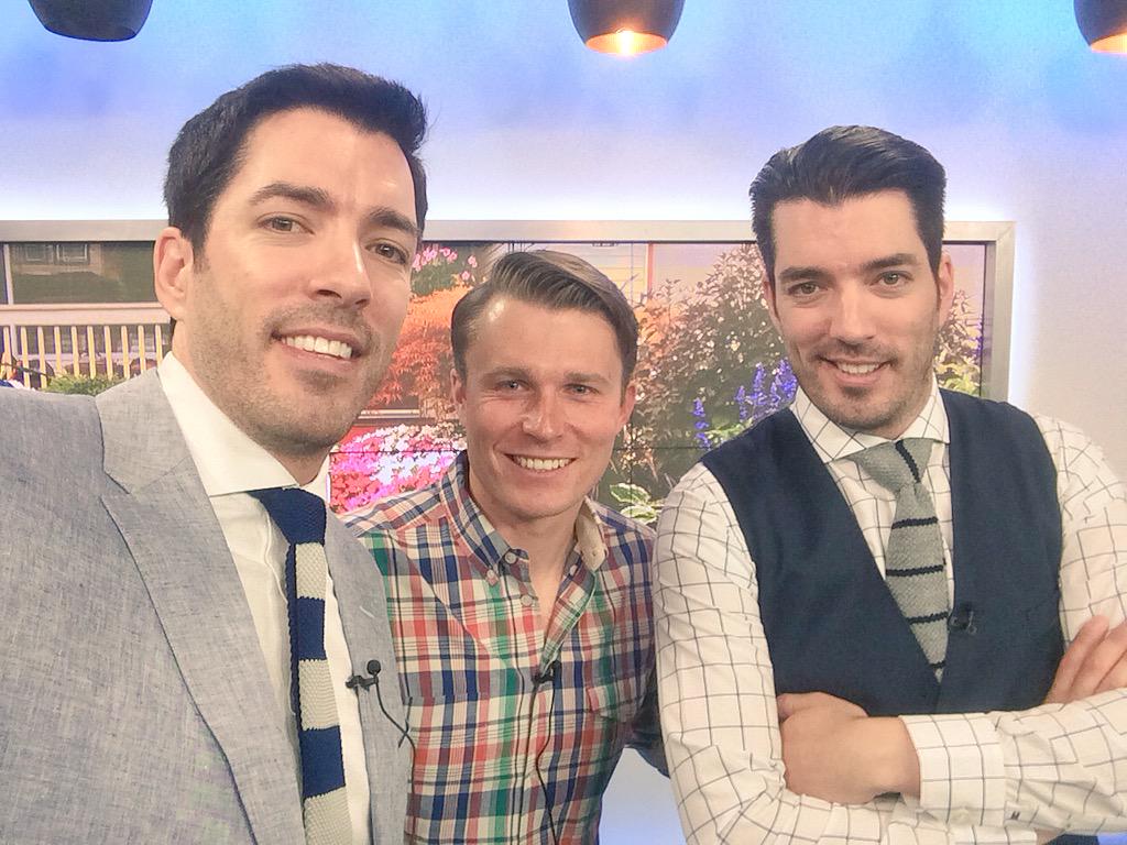 Drew Scott tweet media