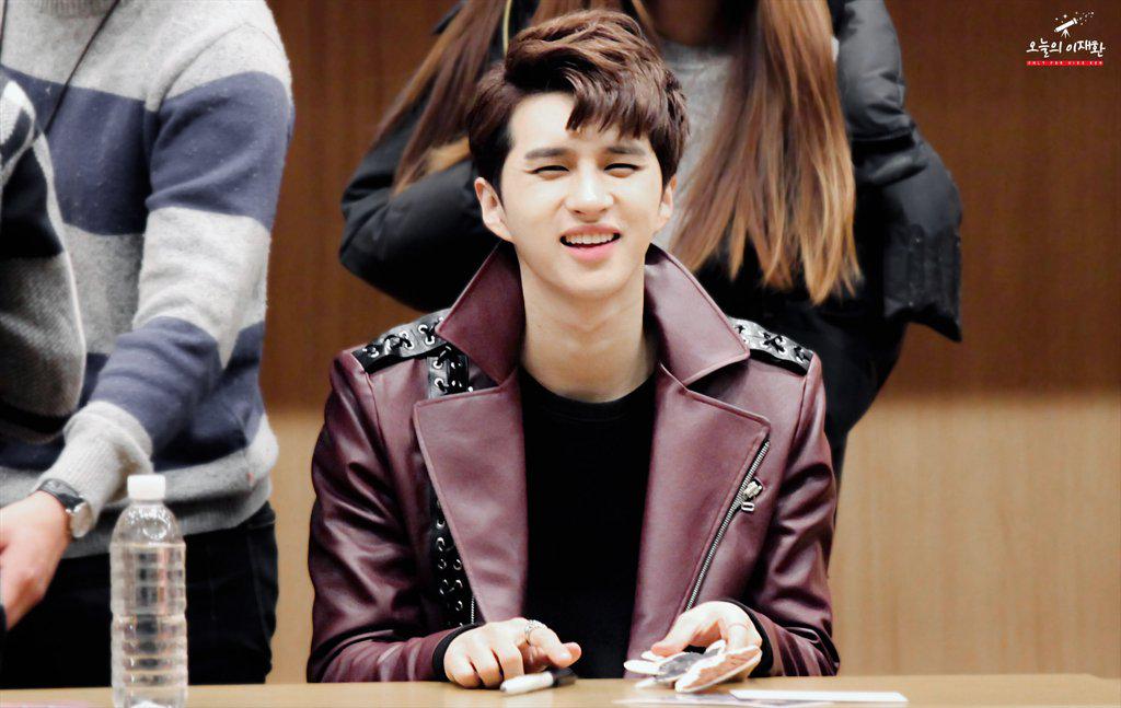 Todays_KEN's tweet photo. 141107 ERROR 여의도 팬싸인회
겨우 겨우 살려서 재업로드 ㅠㄴㅠ... 
@jaehwany0406
http://t.co/a29xvUDoEM
http://t.co/1WedsNyVFZ http://t.co/7MC72pQ36W