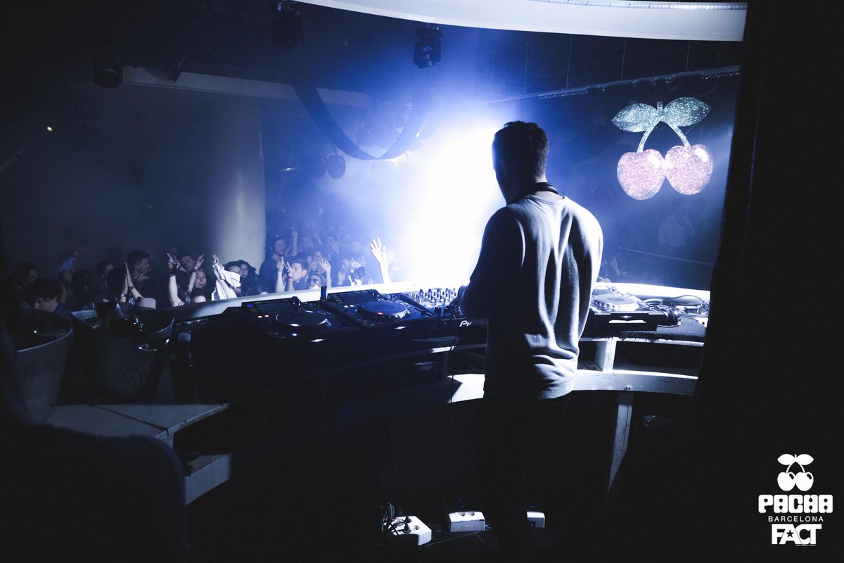 FACTWW's tweet photo. Thanks to @georgefitzmusic, @AndreBuljat  B2B #DJHERR and the 2700 people on the dancefloor, last sunday was #Insane! http://t.co/7mrAfC1E4Z