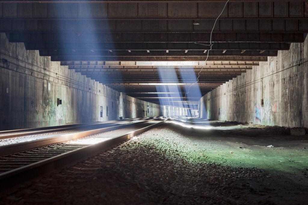AlbertoDesigner's tweet photo. Great project, beauty in abandoned: Abandoned NYC - Photos by Will Ellis #abandoned #beauty http://t.co/TwuP6TUrE8 http://t.co/LuaPbljRwU