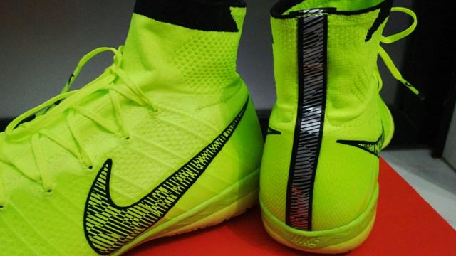 DiiniAnggraaeni's tweet photo. Sepatu Futsal Nike Cr7 Masih Promo>>PIN 550600AE Info lebih Lengkap Buka di sini yah http://t.co/xvYAj5iS2c http://t.co/Y1utCvKLGY