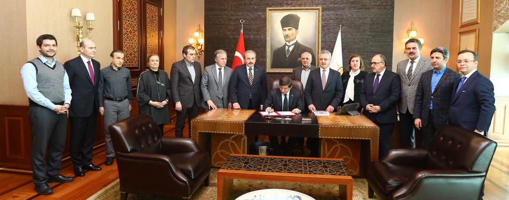 Ahmet_Davutoglu's tweet photo. Uzun bir mesai sonunda milletvekili aday listemizi hazırladık. Ülkemize hayırlı olsun. Allah yolumuzu açık etsin. http://t.co/HFUtoSt8Em