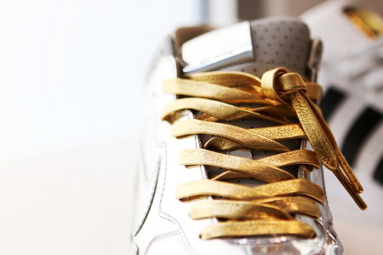 theyvvesclub's tweet photo. "Giving sneakers more depth than it's sole." @aglit_italy http://t.co/Uyyc0psxWb http://t.co/dc37K4MzUC