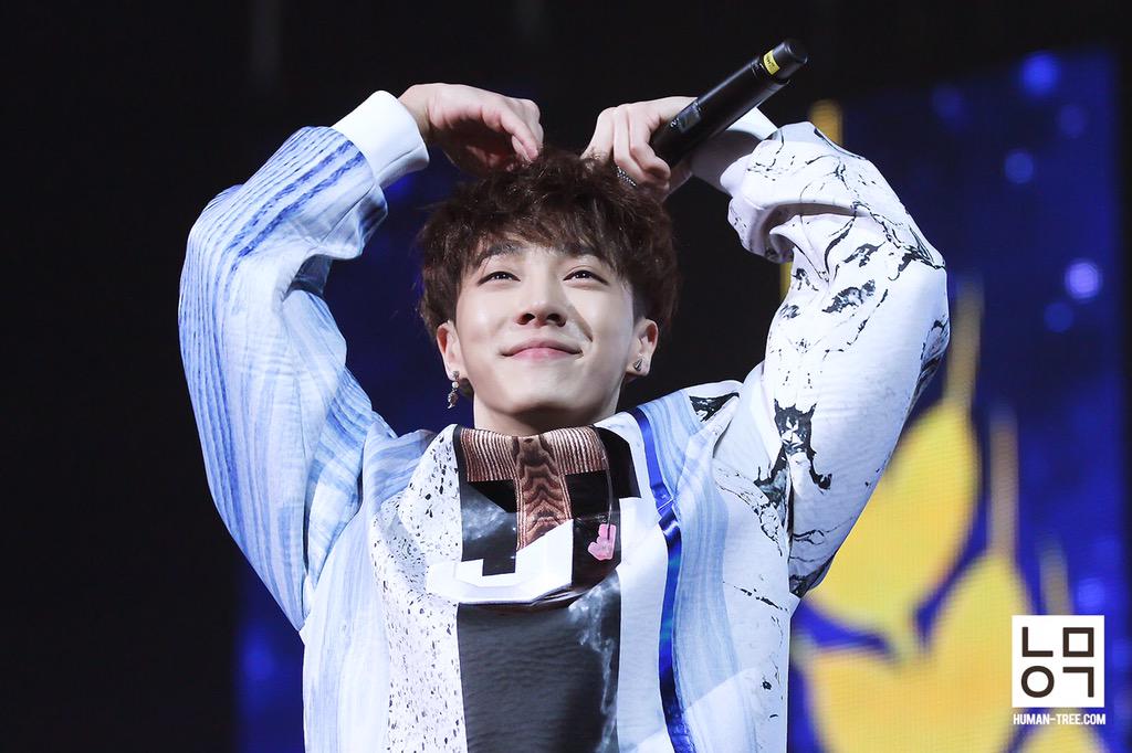 CB_hBGyUEAAi_5U.jpg:large