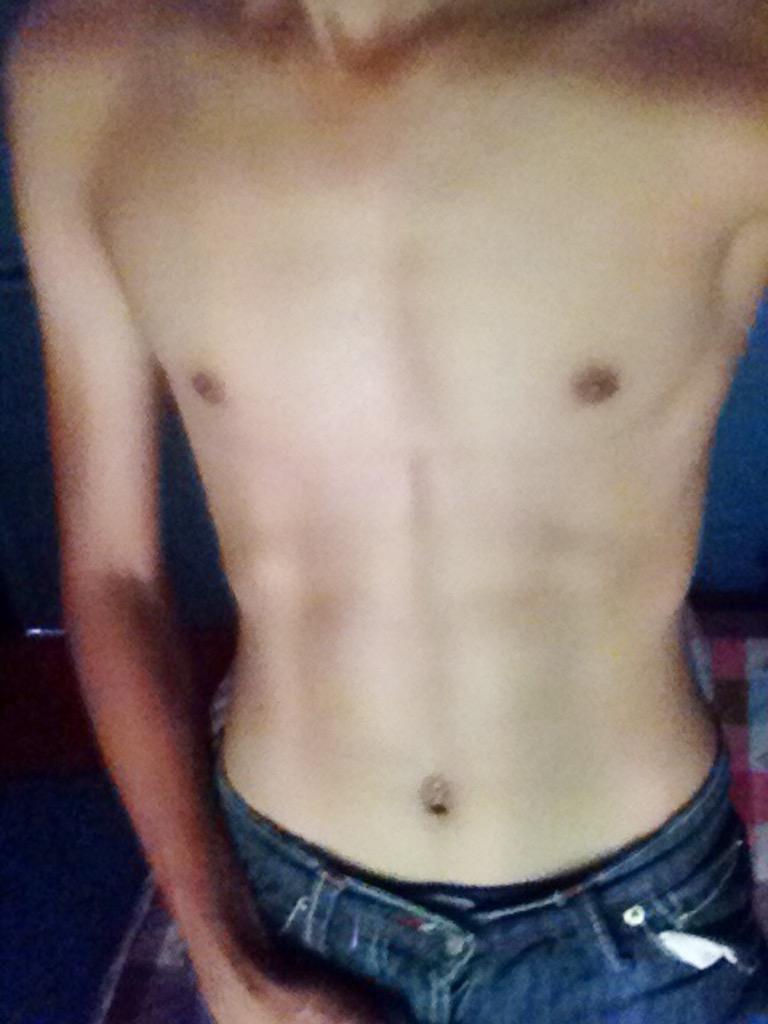 DChatnarin's tweet photo. ก่อนนอน😱😱😱 http://t.co/OxIE51MA2b