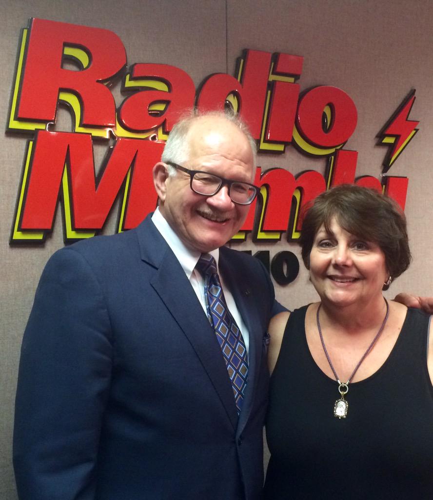 NinoskaPerezC's tweet photo. As always a pleasure having #FIU prez Dr #MarkRosenberg on @radiomambi710 re:FIU's progress and its need 4 expansion http://t.co/GqSwrDO2jy