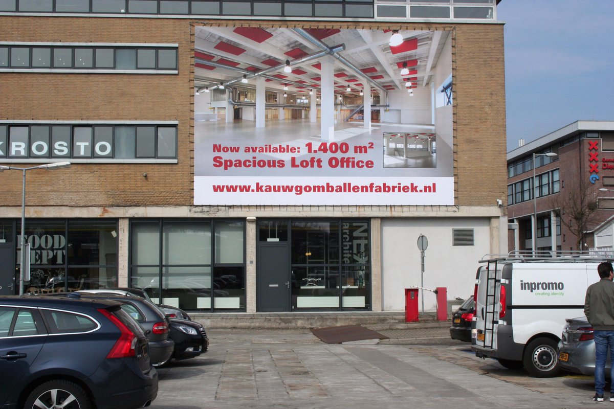 Spectaculair doek voor een spectaculaire ruimte. Kom snel kijken! #tehuur