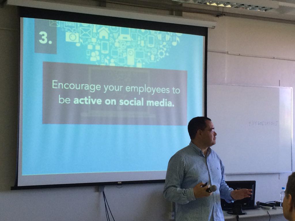 rodrigobrod's tweet photo. No workshop de inovação do #comung na @Univates com @fborras #innovation #socialmedia http://t.co/1ufMiVHk98