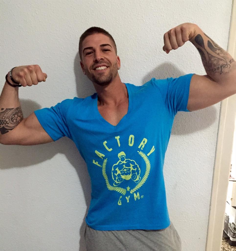 labragandiash's tweet photo. Camiseta de @FactoryGym_ES @Factory_GymES me queda que ni pintada ;) Wapa. http://t.co/VZAZBVqrwC