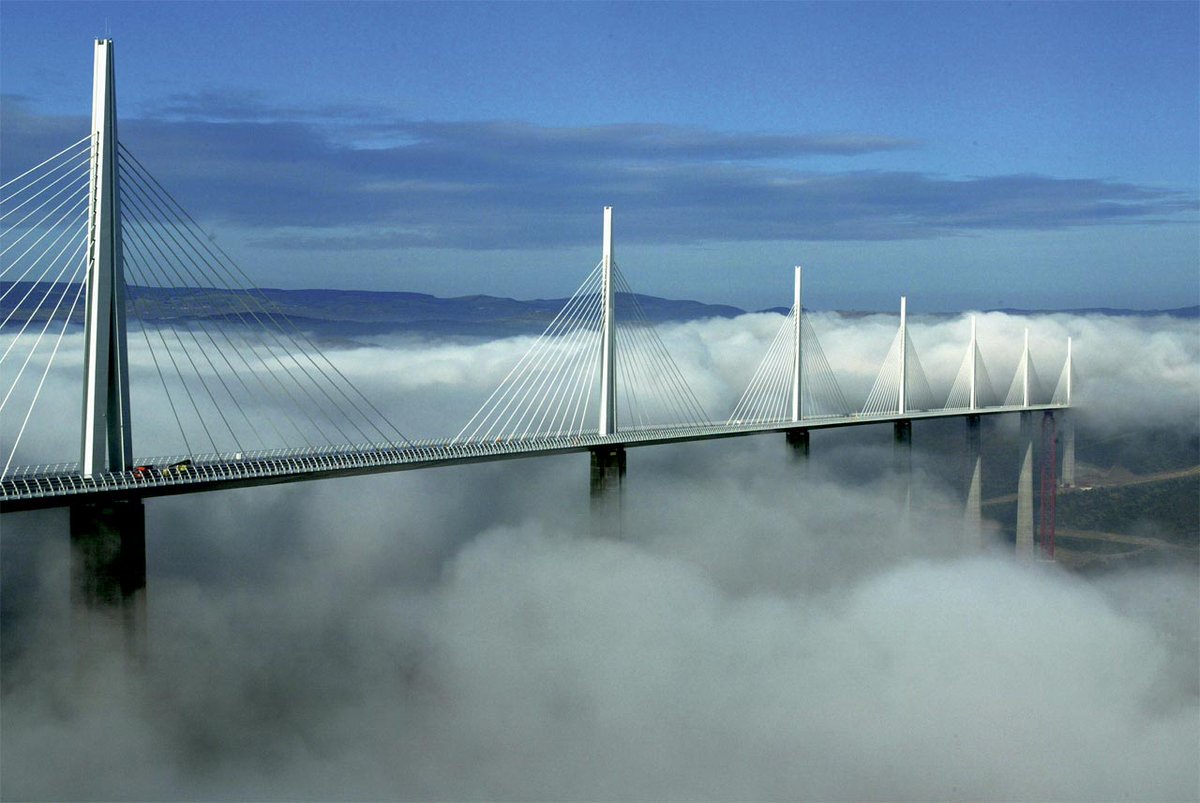 pix_earth's tweet photo. Millau Viaduct, the tallest bridge in the world #France http://t.co/XOBKOvhiTq