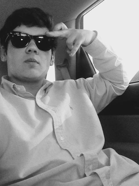 KendallFrazier6's tweet photo. You are my knight in shining armor, cause you swept me off my feet 👑💘 http://t.co/xgVo38jAZG